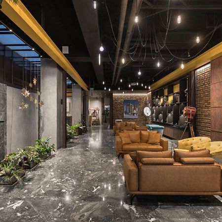 Hotel Leisure 台南行旅-巷弄潮旅 Exteriör bild